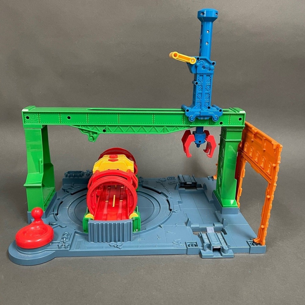 2009 Gullane Sodor Steamworks Station Thomas Train‎ Hit Toy Company